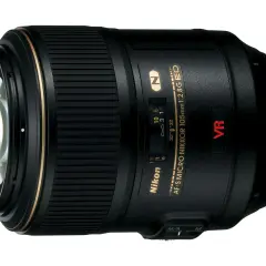Nikon AF-S Micro Nikkor 105mm 1:2.8G ED VR, ett makro objektiv som fångar detaljer.