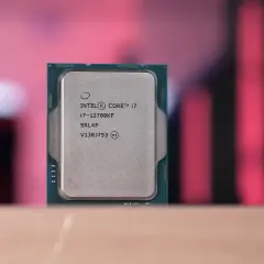Intel Core i7-12700KF-processor, redo för kraftfull prestanda.