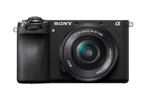 Svart Sony a6700 systemkamera med objektivet E 16-50mm f/3.5-5.6 PZ OSS. Perfekt för att fånga dina äventyr.