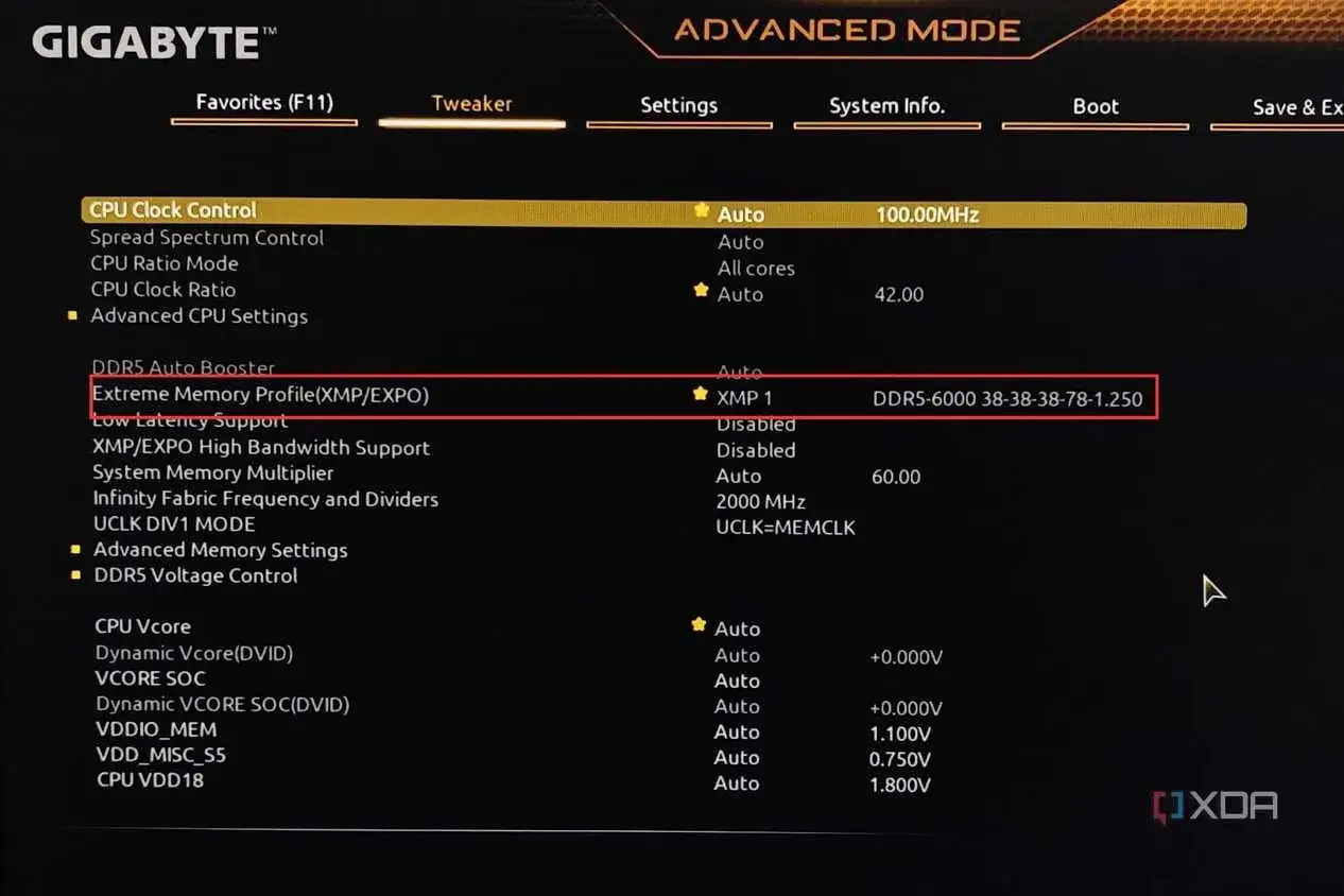 UEFI BIOS-inställningar visar DDR5 XMP-profilen aktiverad för 6000 MHz.