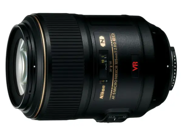 Nikon AF-S Micro Nikkor 105mm 1:2.8G ED VR, ett makro objektiv som fångar detaljer.