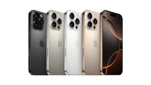 Fyra iPhones i olika färger: svart, silver, vit och guld. Perfekt för dig som vill byta telefon iPhone.